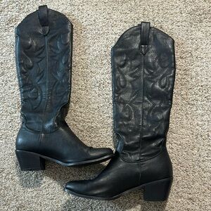 Black Cowboy Boots